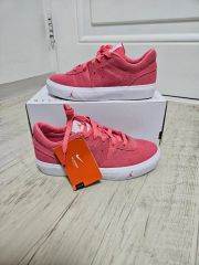 ナイキ靴 ジョーダンシリーズES 235