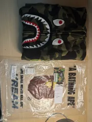 A BATHING APE アベイシングエイプ FIRST CAMO SHARK ZIP HOODIE WHO フード アミ グリーン ラベル 제거 新品