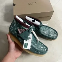 新品 クラークス ワラビー ブーツ グリーン ペイズリー 265 270 280 285