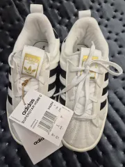 アディダス SUPERSTAR 白黒 スニーカー 210