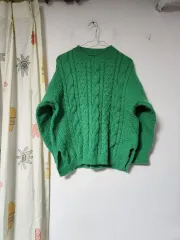 グリーン ケーブル編み ニット セーター F
