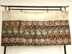 平和屋本店▼打敷　内敷　大判　花丸文　黒地　金糸　法衣　寺院　仏具　仏教　僧侶　神職　装束　AABG3262ja