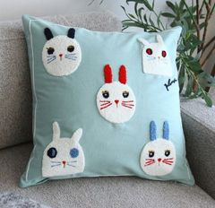 新品：PUPPEN（プッペン） クッション カバー45角のぞきネコ】 - メルカリ