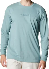 アンダーアーマー UNDER ARMOUR UA HEAVYWEIGHT LOGO GRAPHIC LONG SLEEVE T-SHIRT メンズ ロングTシャツ ヘビーウェイト 長袖 背面プリント  6007833 323 SERPENTINE