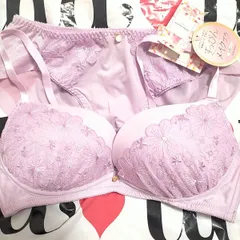 新品  タグ付  D70  チュチュアンナ すっぴんメイクブラ   上下セット ノンワイヤー ピンク 刺繍 ブラ＆ショーツ  ノンワイヤーなのに美胸なんてずるい  定価4070円分  229