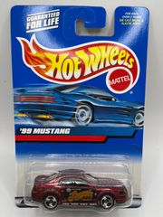 69 Corvette Hot Wheels 1:18 リミテッドエディション - メルカリ