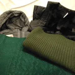 レディース 未使用品ファッション  ダウンジャケット＆ベスト＆セーター  M・9号サイズ 4点まとめ T811