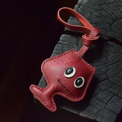 SGPJ055 ハンドメイド 羊革 ワイングラスモチーフ キーホルダー バッグチャーム｜本革 小さめデザイン 大人可愛い レザーアクセサリー ギフト プレゼント  アクセサリー 革小物 キーリング  車の鍵 チャーム ストラップ 記念日 お祝い プチギフト