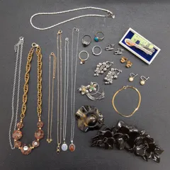 【遺品整理まとめて■80】ジュエリー　20点　K18GF　SILVER多数　ニナリッチ　珊瑚　パール　べっ甲　ネックレス　ブローチ　イヤリング　タイピン　髪留め　アクセサリー