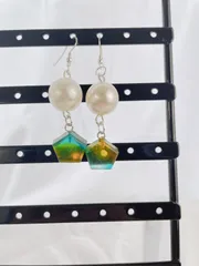 ピアス　緑　パール