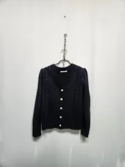 パール ボタン ブラック カーディガン
