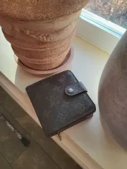 ルイヴィトン モノグラム 二つ折り財布 ブラウン