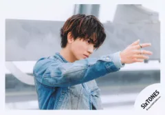 【中古】生写真(STARTO) SixTONES/高地優吾/横型・バストアップ/シングル「Stargaze」MV＆ジャケ写オフショット/公式生写真