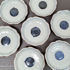 小皿 7枚 骨董陽刻 福光屋 古伊万里 まるかく - メルカリ