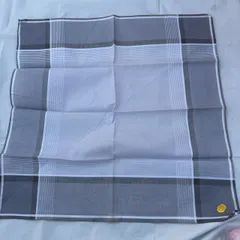 【送料込み】未使用 紳士用 ハンカチ グレー ホワイト チェック柄 綿 正方形 メンズ