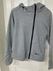 ナイキ アシンメトリー ジップアップフーディー