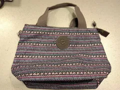 M4　キプリング　kipling　バッグ　ハンドバッグ　おすすめ　軽い　パープル系　可愛いのサムネイル
