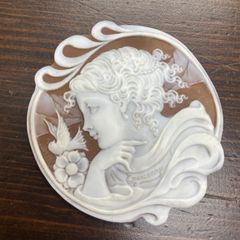 希少‼️Lalique クリスタル皿 女性の顔 鳥 - メルカリ