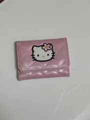 ハローキティ キルティング 財布 未使用 (廃盤)