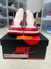 ナイキ エア ジョーダン1 レトロ ハイ SPY×FAMILY NEXT チャプター 255