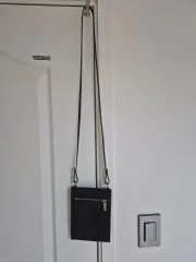 dior homme ブラック ミニ クロスバッグ