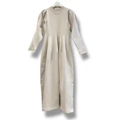 美品 JILL STUART ジルスチュアート ポリエステルニット ロングワンピース ライトベージュ サイズ4 参考定価¥28600 エステルヤーン パワーショルダー 長袖 無地 レディース 秋 ゴーゴー古着マルイ草加店3478