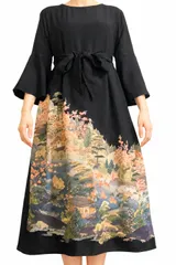 着物リメイク ワンピース 黒留袖 正絹 落款 作家物  風景花文