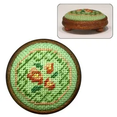 ミニチュア 【英国製】ミニチュア　ニードルポイント（刺繍）キット　フットスツール　バーバラ　JGFS04 ドールハウス用