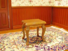 ミニチュア サイドテーブル　くるみ色　ID016-WL ドールハウス用