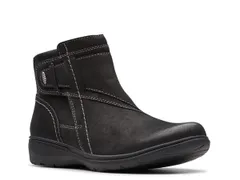 クラークス レディース シューズ ブーツ・レインブーツ Clarks Carleigh Style Bootie Black Nubuck ブラック