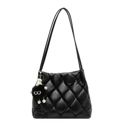 【新品】 [ＪＱＢＦＬ] ショルダーバッグ キルティング 大容量 トートバック レディース PUレザー 綿入り ふわふわ 肩掛けバッグ 小物入れ 軽量 通勤 通学 菱形柄 小さめ 無地バッグ ポシェット バケツバッグ(Free Sizeブラック)