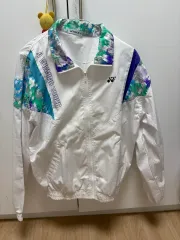YONEX ヨネックス 白 アウター ウィンドブレーカー