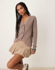 Item thumbnail for item fdeb0ee0-90c9-4d05-b984-76b6a7d2c11d