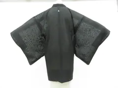 【一輝堂】黒羽織 夏物 夏 一つ紋 地紋入り 羽織紐別売り 正絹 着物 美品 身丈約84.5cm 裄丈64cm 26z02-872