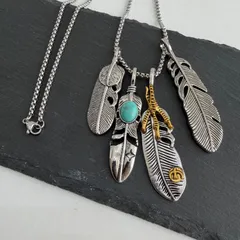 【海外限定品】フェザー4連ターコイズブルーネックレスユニセックスアクセサリー