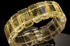 高品質 太陽放射ルチル バングル17mm幅 厚み6mm 内径18cm 鑑別書付き