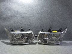 新車外し+送料込】2026年8型ハイエース純正ヘッドライト+LED変換