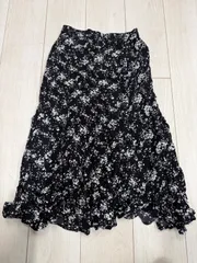 ユニクロ　小花柄　フレアロングスカート　ウエストゴム　ブラック