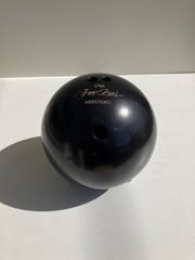 エボナイト社 エマージ 15ポンド ボウリングボール エボナイト エマージ 15ポンド ボウリング ボール - メルカリ