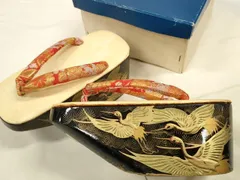 平和屋着物[]和装小物　子供　ぽっくり下駄　こっぽり・おこぼ下駄　畳表　金蒔絵　群れ鶴松文　箱付き　逸品　DABC1279zzz