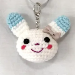 あみぐるみ　ユニークなうさぎ　キーホルダー付き