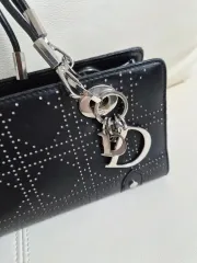 ディオール 正規品 ブラック スタッズ ショルダーバッグ