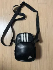 ADIDAS アディダス 00s ミニ ブラック クロスバッグ