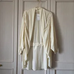 / axesfemme　アクシーズファム　カーディガン　白　タグ付き　natural　ナチュラル　お呼ばれ　デート　オフィスカジュアル　食事会　ホワイト オフホワイト アイボリー 白 シロ　Mサイズ 38 9号