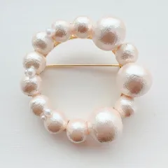 珍しい！ピンクのコットンパールブローチ