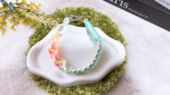 パラコード✶スマホストラップ✶ショート手首用✶ハンドストラップ✶ストラップホルダー付✶パステルレインボー☓シャンパンゴールド☓ミント