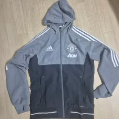 アディダス MANCHESTER UNITED FC トレーナー ジップアップ フード