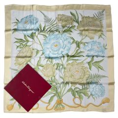 HERMES エルメス カレ90 Neige d'Antan 去年の雪 イエロー シルク100