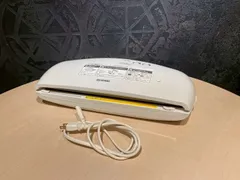 【美品】アイリスオーヤマ 真空パック機 フードシーラー 家庭用 真空保存のサムネイル