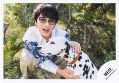 【中古】生写真(STARTO) WEST./神山智洋/横型・全身/アルバム「A.H.O. -Audio Hang Out-」MV＆ジャケ写オフショット/公式生写真